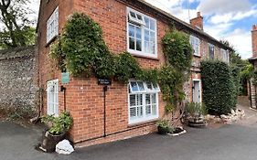Ferryman'S Cottage At The Beetle & Wedge